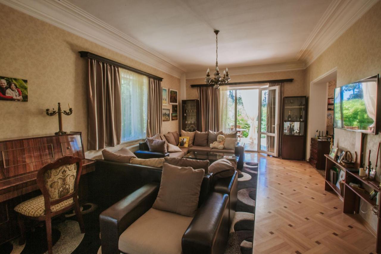 Neli & Zaal Guest House Telavi Dış mekan fotoğraf