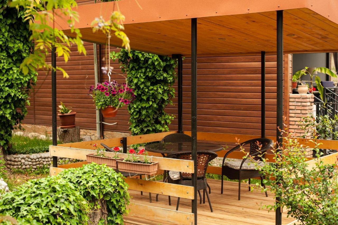 Neli & Zaal Guest House Telavi Dış mekan fotoğraf
