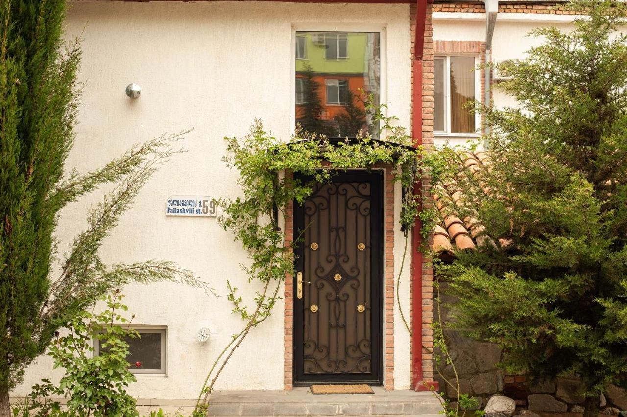 Neli & Zaal Guest House Telavi Dış mekan fotoğraf